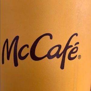 Meet your Posher, Eduardo